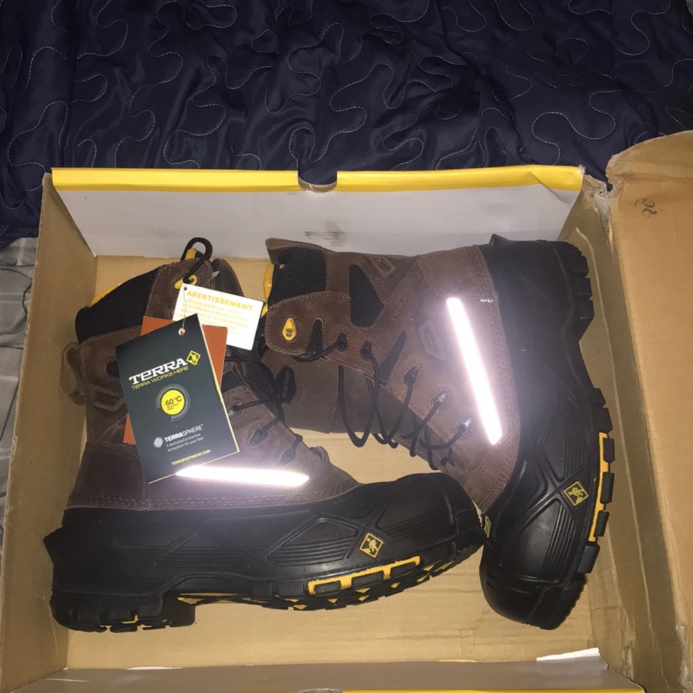 Terra Work Boots!! Brand New!! Never worn!!!